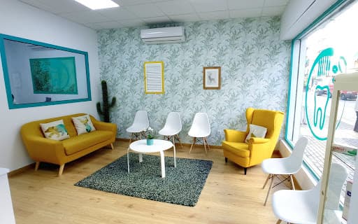 Clinica Dental Naturadent logo