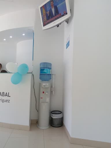 Clinica Dental Monrabal logo