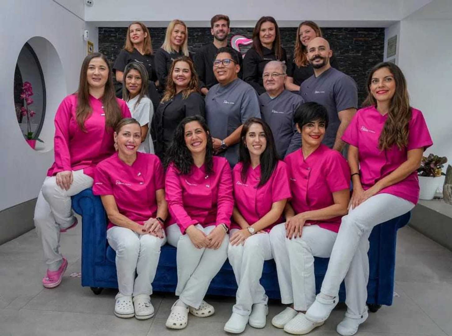 Clinica Dental Grupo Dental Clinics Fuengirola logo